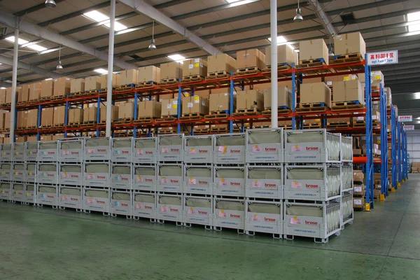 Affordable Distribution Service Toronto for Small Businesses