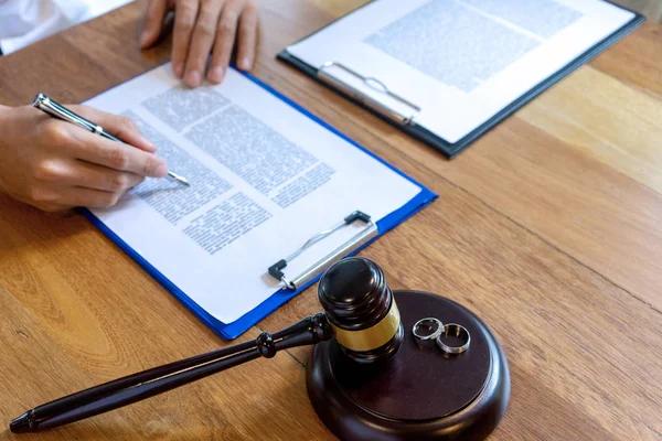 Top Benefits of Working with a collaborative family law firm